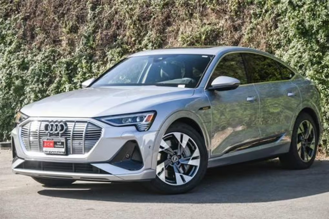 2023 Audi e-tron Sportback S line Premium Plus SUV