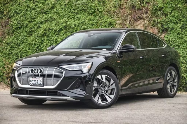 2023 Audi e-tron Sportback S line Premium Plus SUV