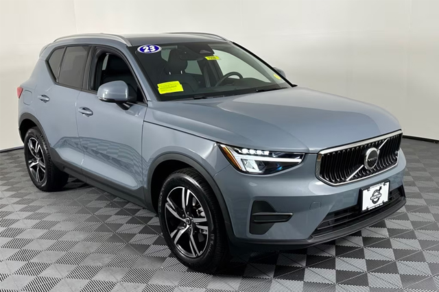 2023 Volvo XC40 B5 Core SUV