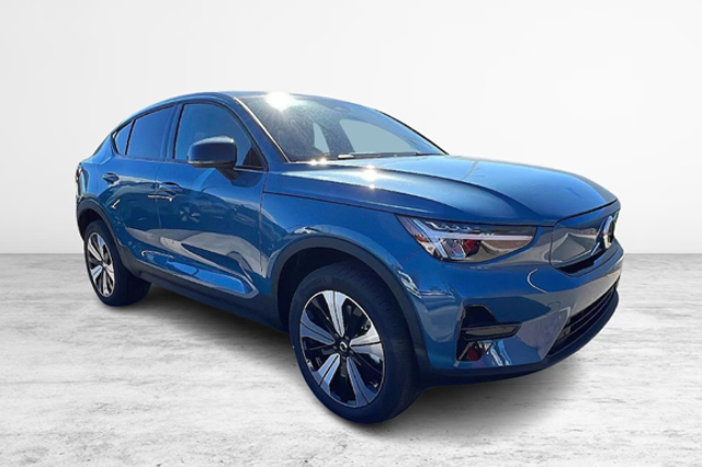 2023 Volvo C40 Recharge Pure Electric Twin Core SUV