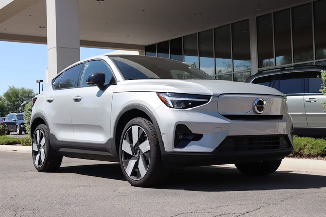 2023 Volvo C40 Recharge Pure Electric Twin Plus SUV