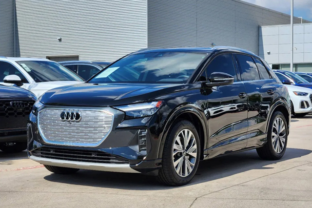 2023 Audi Q4 e-tron Premium Plus