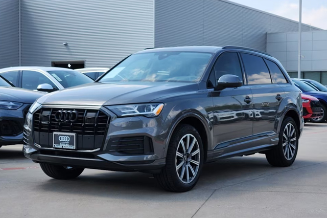 2023 Audi Q7 45 Premium Plus Quattro Black Optic