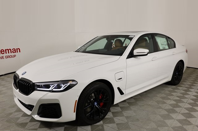 2023 BMW 5 Series 530e iPerformance With Navigation & AWD