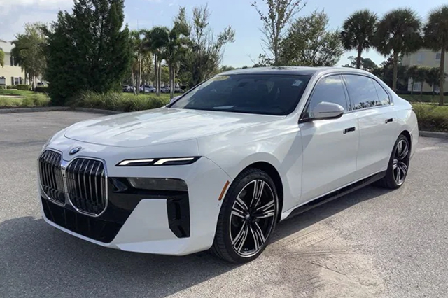 2023 BMW 7 Series 760i