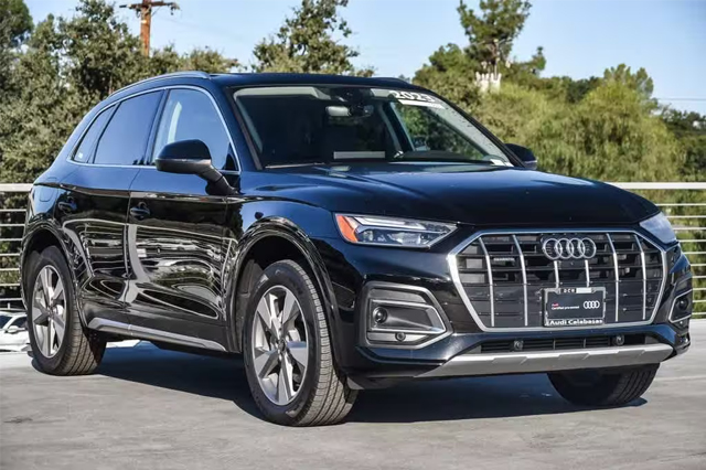 2023 Audi Q5 40 Premium Plus