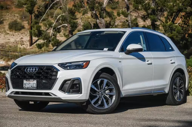 2023 Audi Q5 45 S line Premium Plus