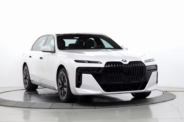 2023 BMW 740i Sedan