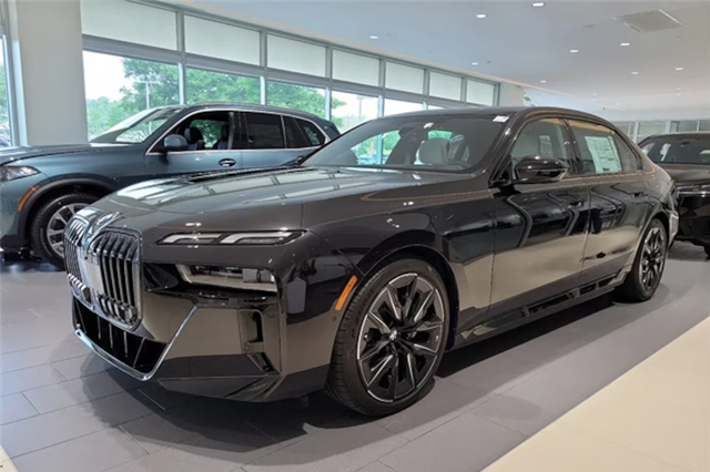 2023 BMW i7 xDrive60 Sedan