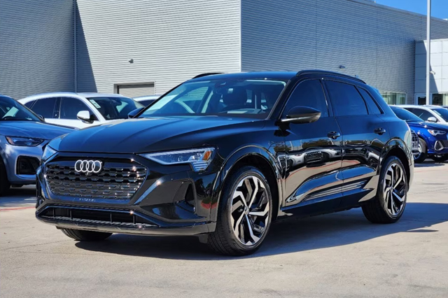 2024 Audi Q8 e-tron Prestige Quattro Black Optic