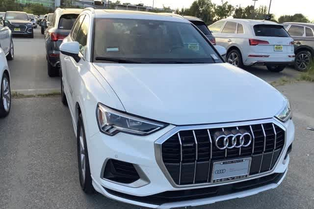 2023 Audi Q3 Premium