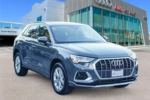 2023 Audi Q3 Premium