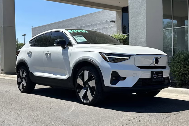 2023 Volvo C40 Recharge Pure Electric Twin Ultimate SUV