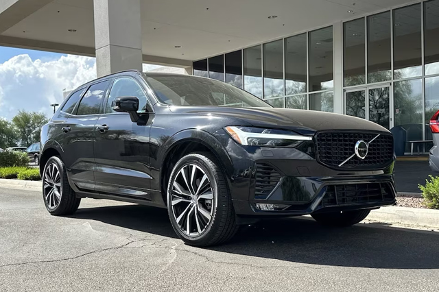 2023 Volvo XC60 B5 FWD Plus Bright SUV