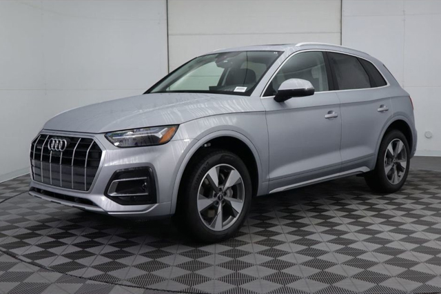 2023 Audi Q5 40 Premium Plus
