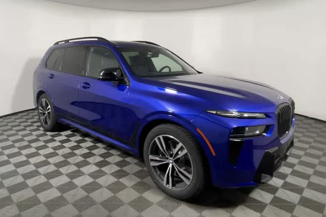 2024 BMW X7 M60i