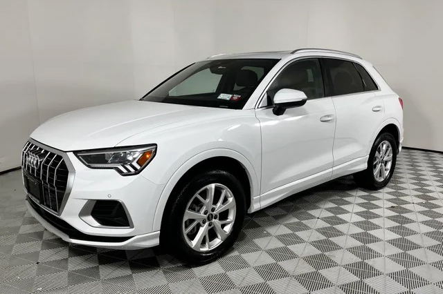 2023 Audi Q3 Premium Quattro