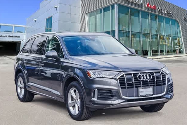 2023 Audi Q7 Premium Plus