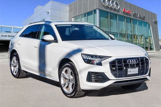 2023 Audi Q8 Premium Plus