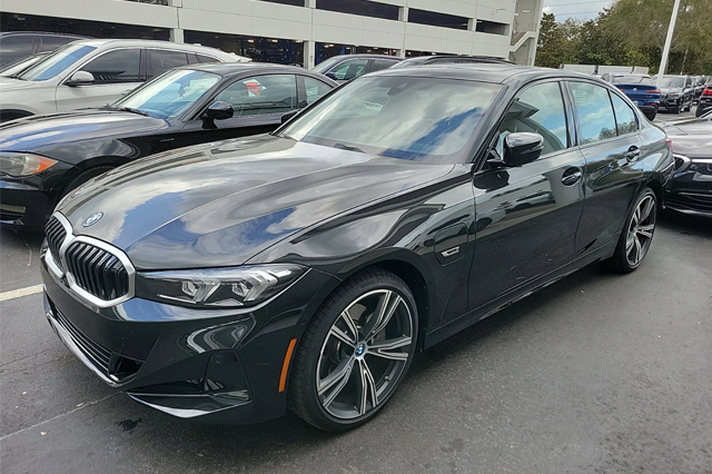 2023 BMW 3 Series 330e Plug-In Hybrid
