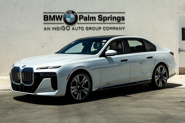 2023 BMW 740i