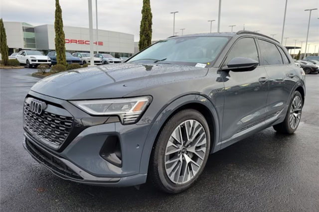 2024 Audi Q8 e-tron Prestige