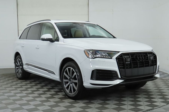 2023 Audi Q7 45 Premium Plus