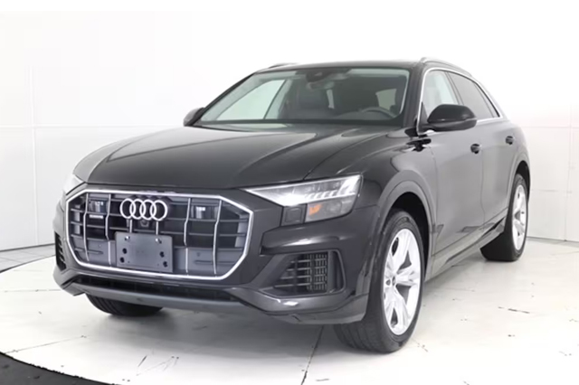 2023 Audi Q8 55 Premium Plus