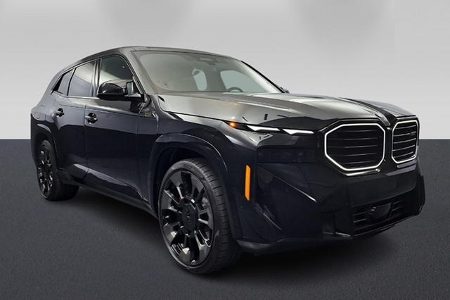 2023 BMW XM Base