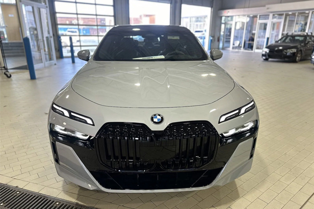2024 BMW 740i