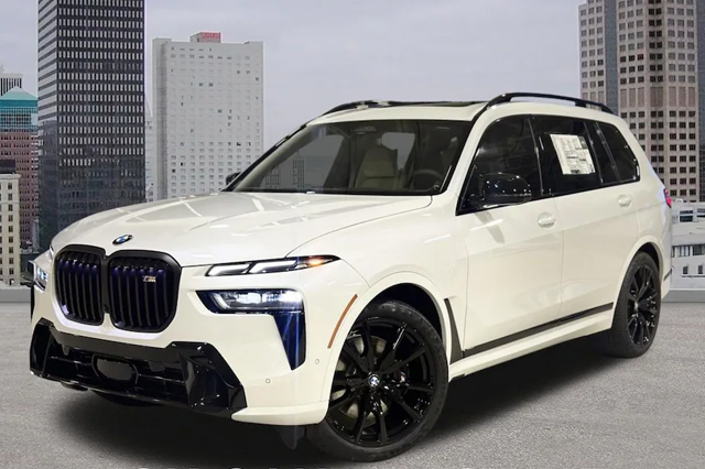 2024 BMW X7 M60i