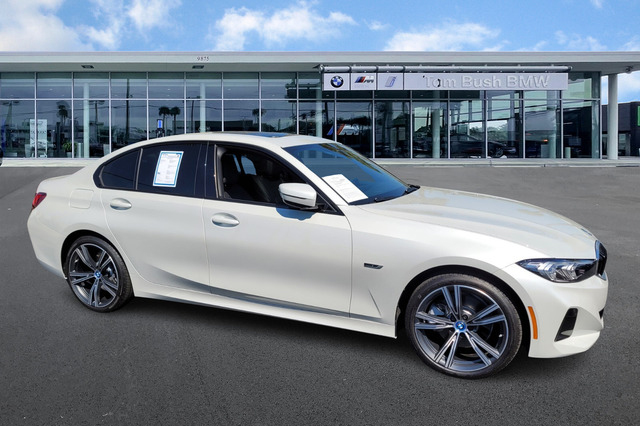2023 BMW 3 Series 330e