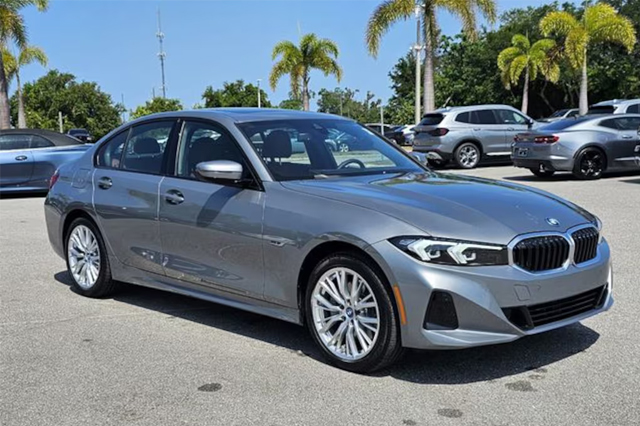 2023 BMW 3 Series 330e xDrive