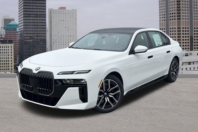 2024 BMW 740i