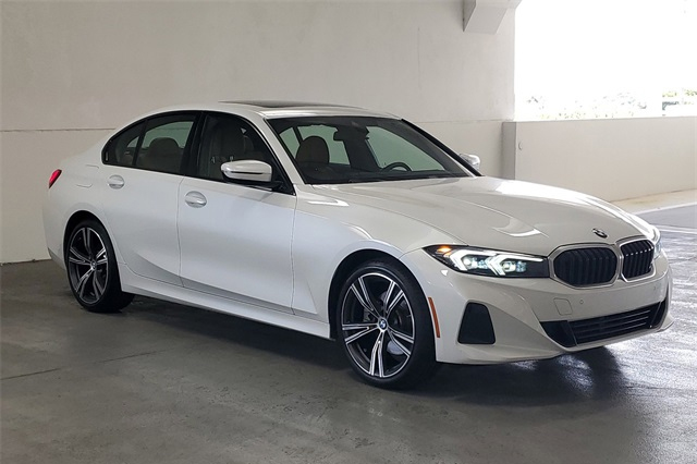 2023 BMW 3 Series 330i