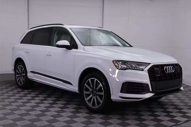 2024 Audi Q7 45 Premium Plus
