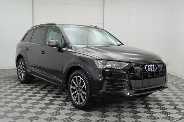 2024 Audi Q7 45 Premium Plus