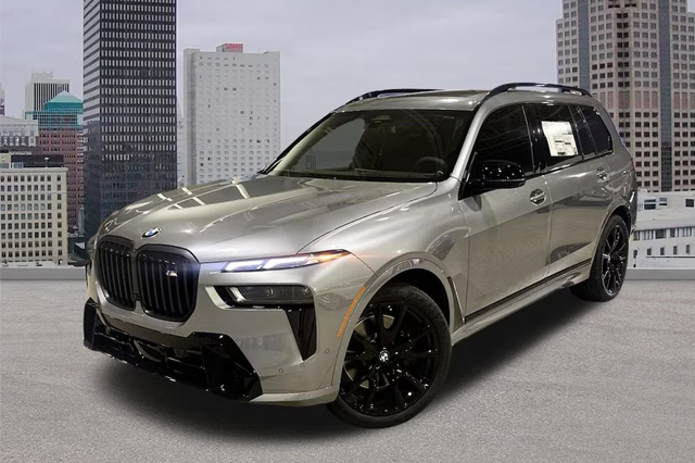 2024 BMW X7 M60i