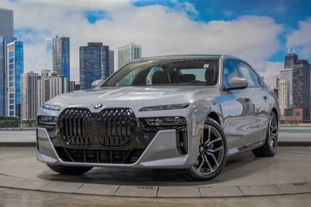 2024 BMW 760i xDrive