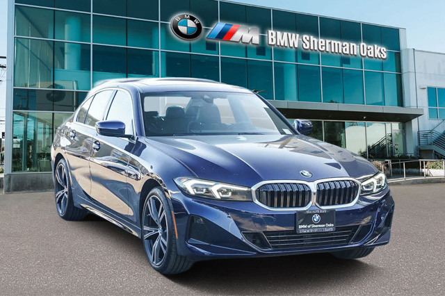 2024 BMW 330i Sedan