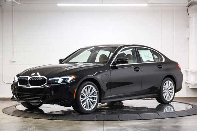 2024 BMW 3 Series 330e