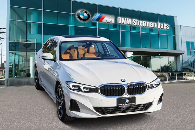 2024 BMW 330i Sedan