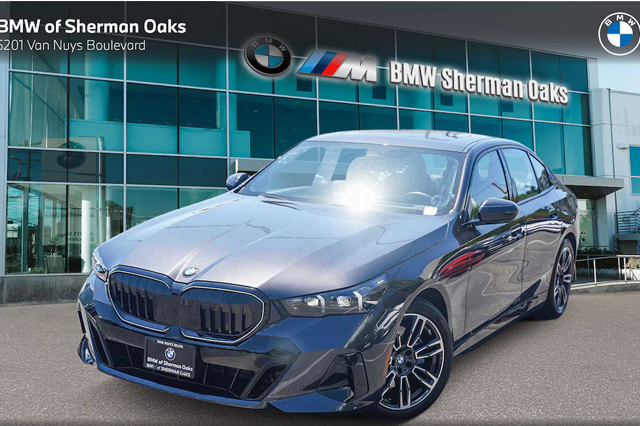 2024 BMW 530i Sedan