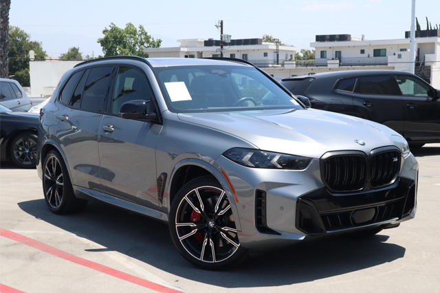 2024 BMW X5 M60i
