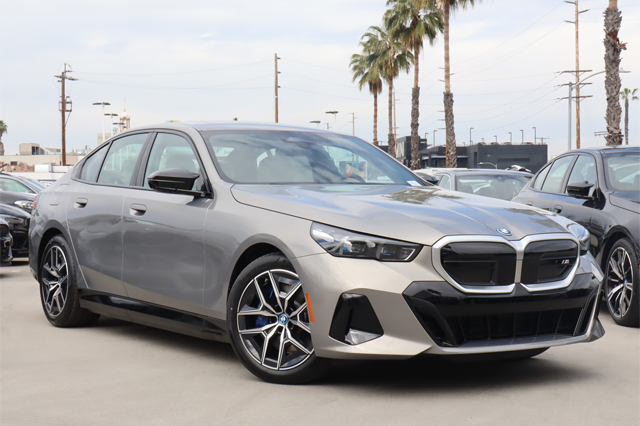 2024 BMW i5 M60