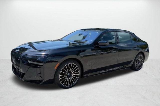 2024 BMW i7 M70