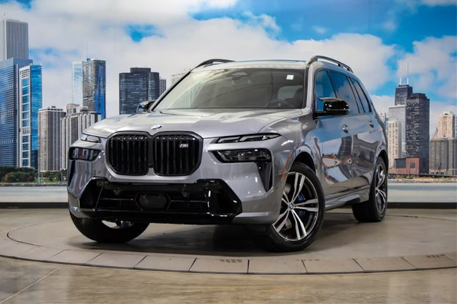 2025 BMW X7 M60i xDrive