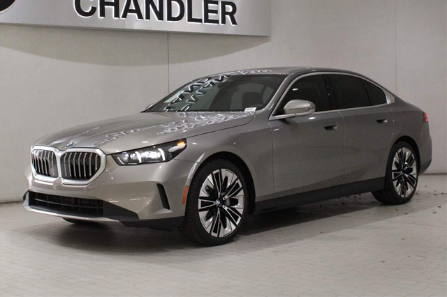 2025 BMW 5-Series 530i